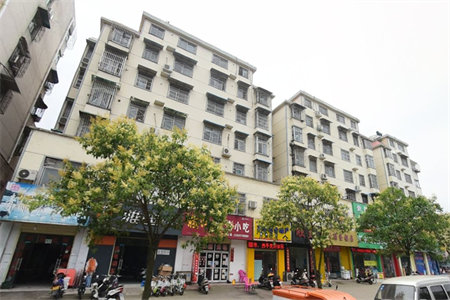 免接送中环荣域毛坯三房南北通透，双卫大阳台满二可按揭